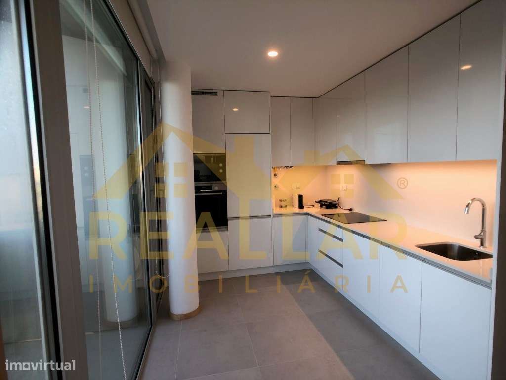 Apartamento T3 NOVO a 50 metros da praia Póvoa de Varzim - Grande imagem: 3/26