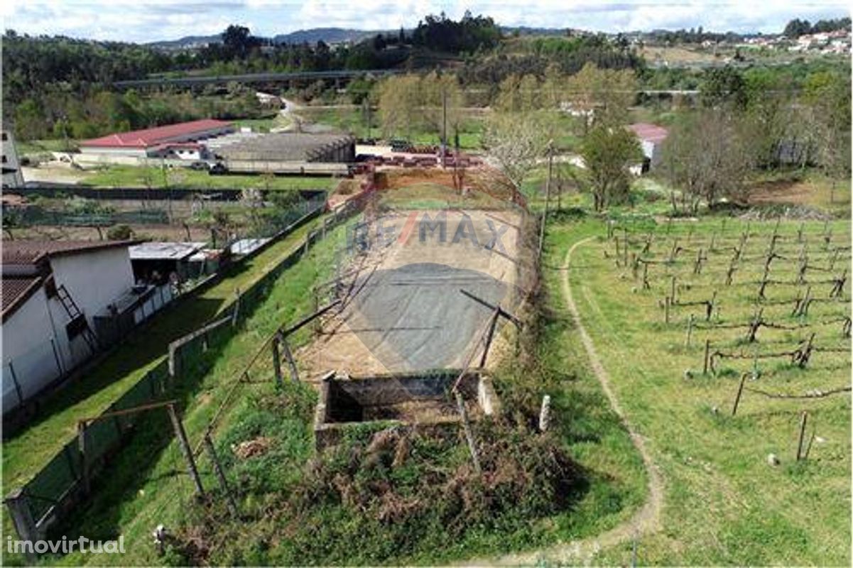 TERRENO EM ZONA DE CONSTRUÇÃO - MARCO DE CANAVESES