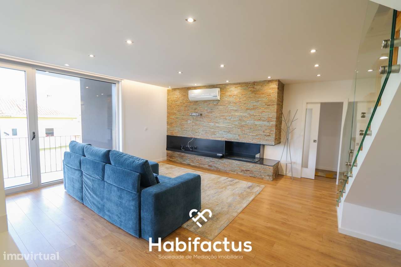 Apartamento T3+2 com Varandas e Terraço em Viseu-3