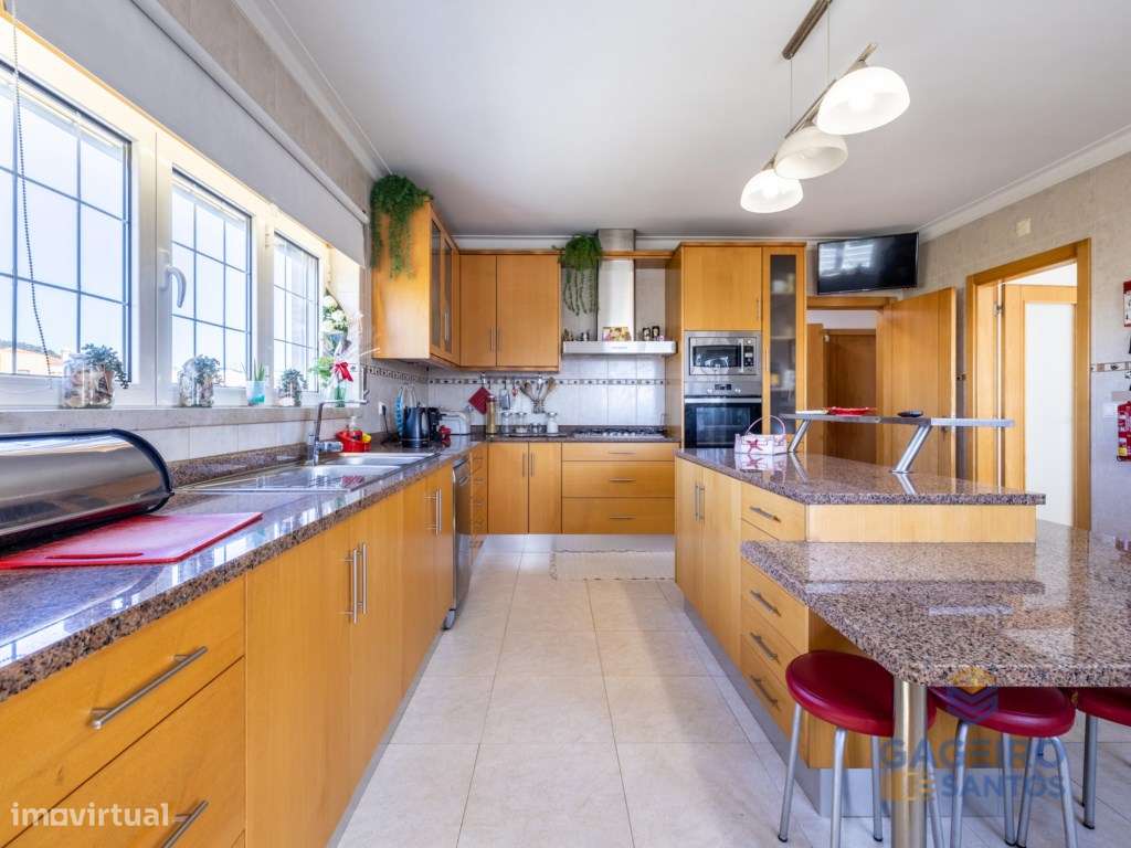 Moradia Independente T4 +1 em São Martinho do Porto-20