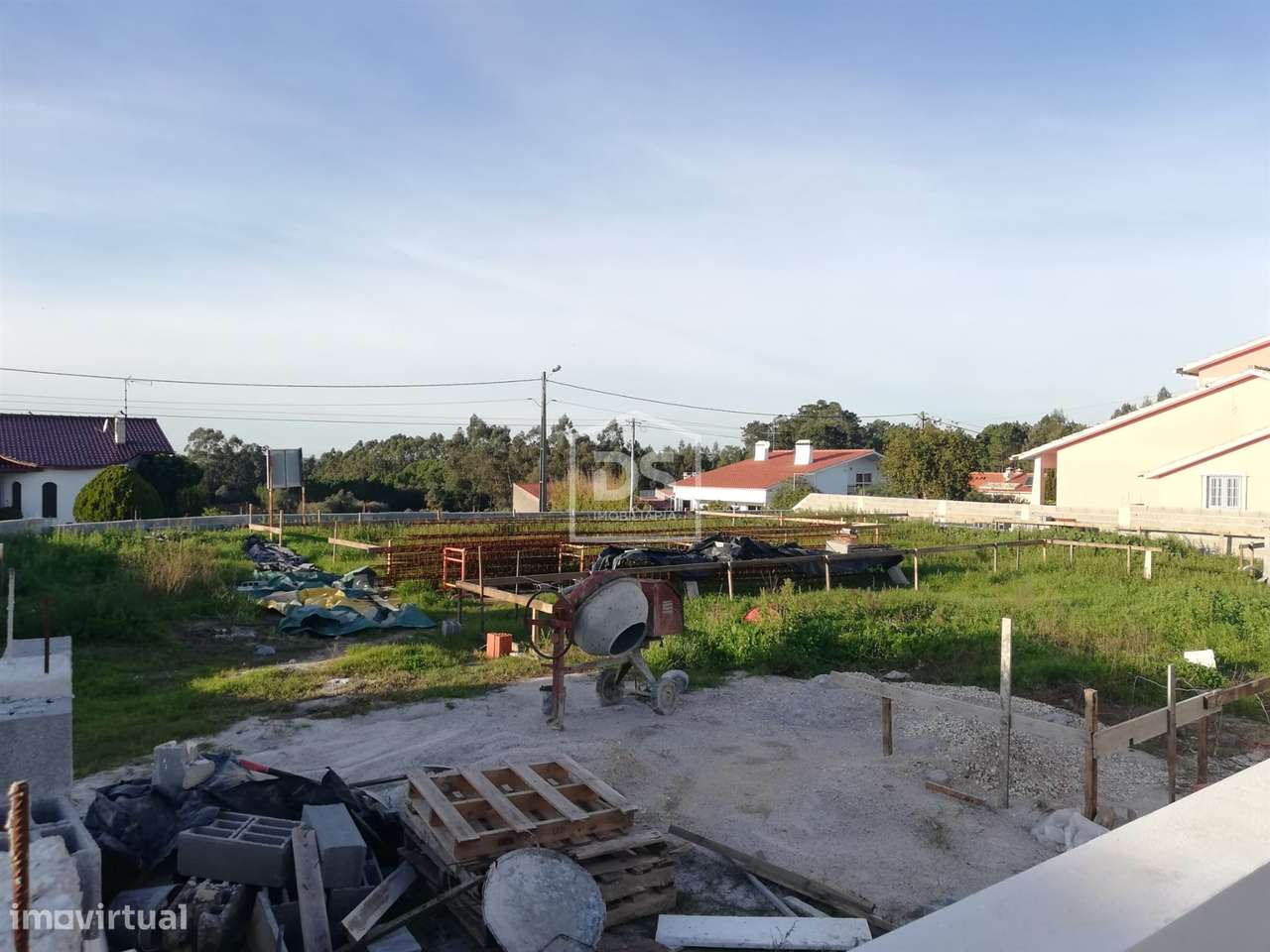 Moradia T4 geminada - Grande imagem: 3/14