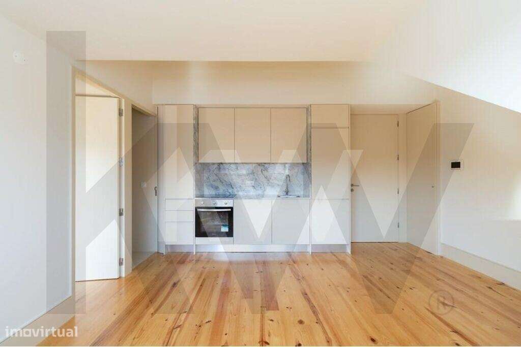 Apartamento T1 à Venda Novo | Último Andar | A 3 minutos da Praia de M - Grande imagem: 1/26