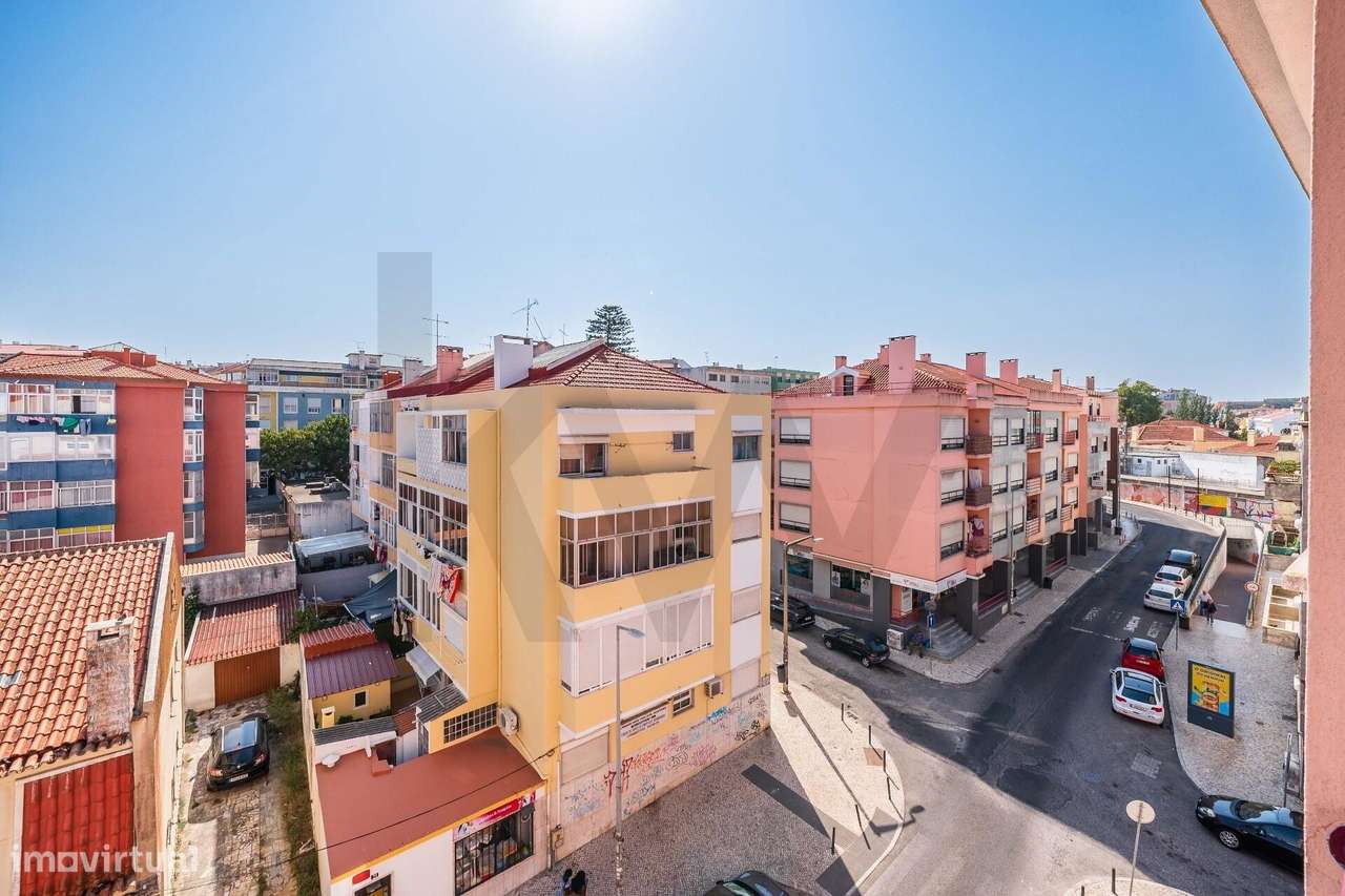 Apartamento T4 totalmente remodelado em Mem Martins, Sintra | Estacion-28