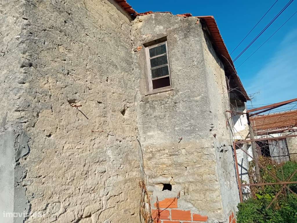 Moradia térrea em restauro - Esgueira / Mataduços - Grande imagem: 3/21