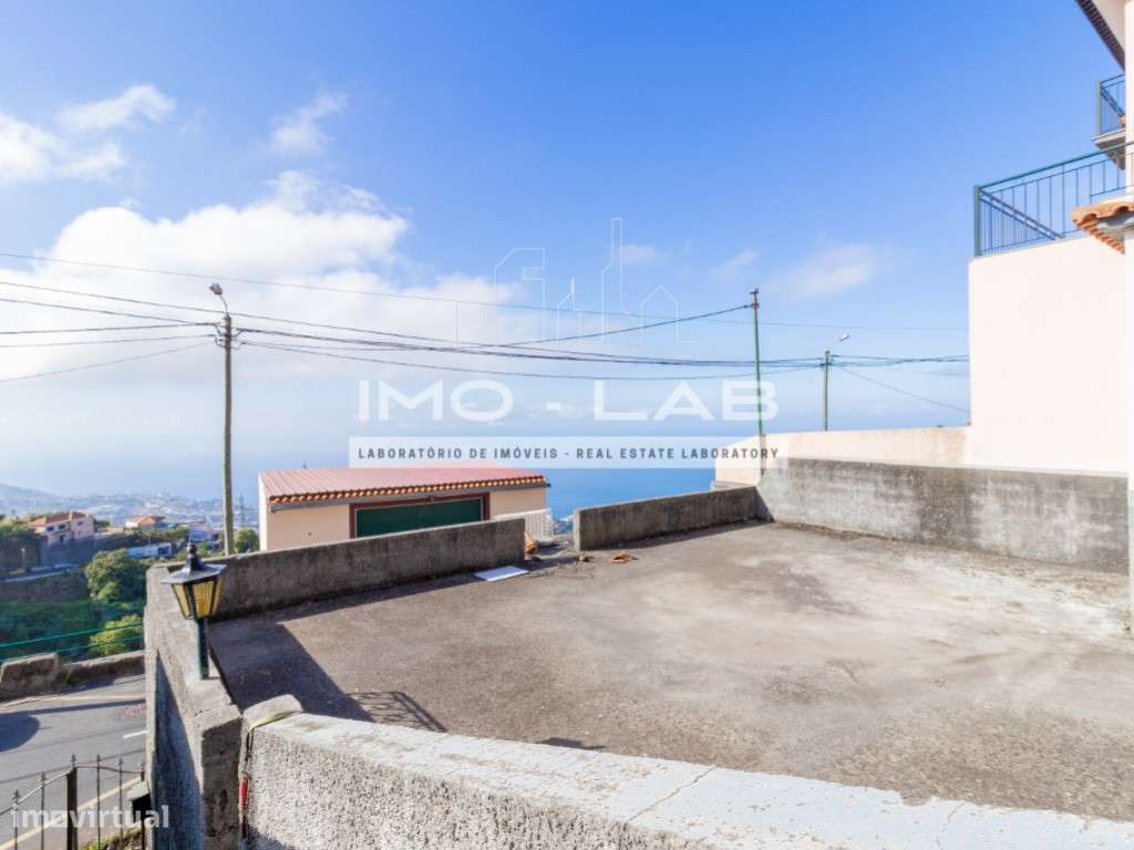 Moradia T2 - Ampla Garagem - Câmara de Lobos-12