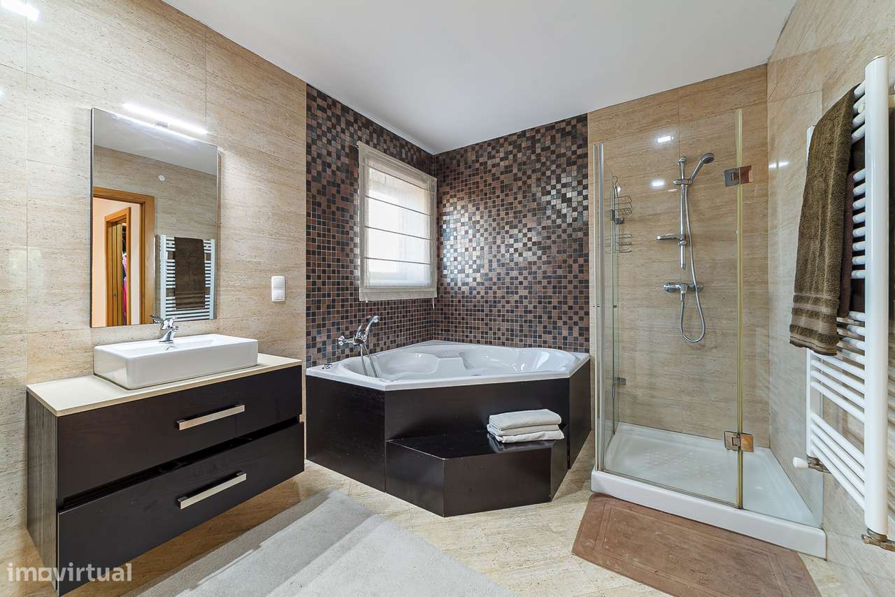 Moradia T3 com piscina em Fiães, Santa Maria da Feira-32
