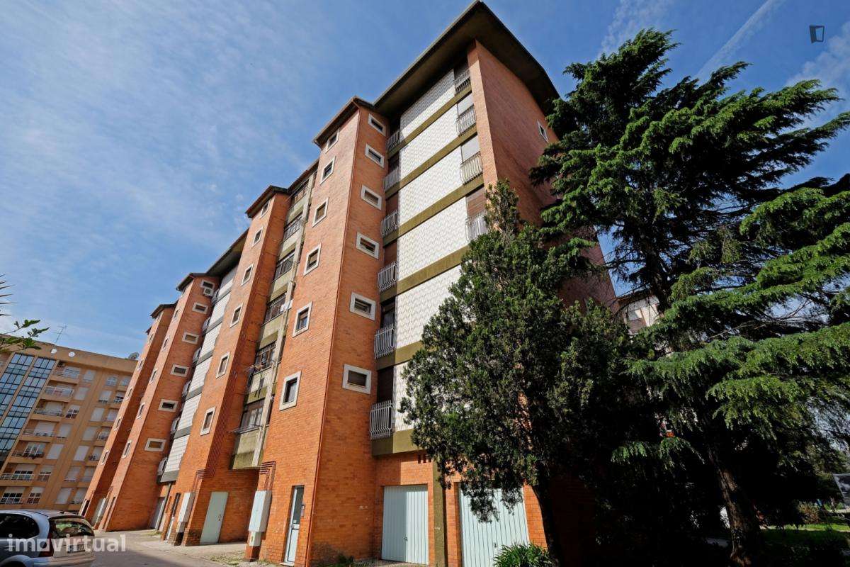 Quarto - localizado em Bairro do Sol Coimbra - Grande imagem: 4/6