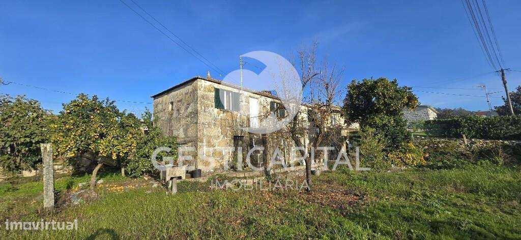 Moradia para recuperar com terreno em Vila Boa do Bispo, Marco de Cana-25