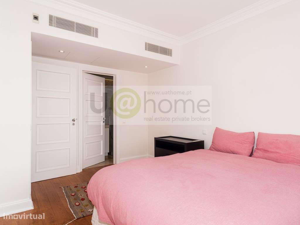 Apartamento T4+ 1 na Lapa-14