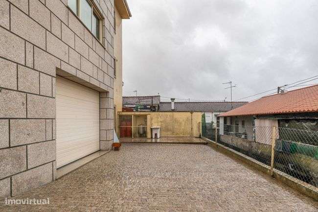 Terreno c/ Projeto - Grande imagem: 2/11