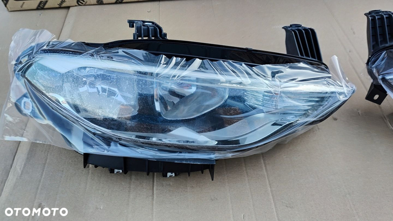 Fiat Tipo 2 komplet lamp.Nowe MOPAR.Zwykłe H-15. - 2