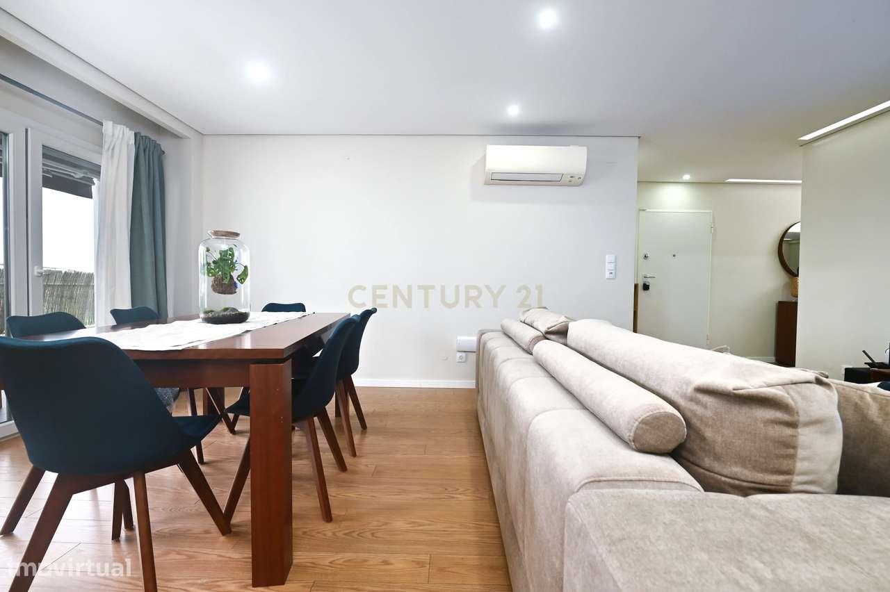 Elegante T2 com 2 Amplos Terraços e parqueamento  para Carro Elétrico - Grande imagem: 5/30