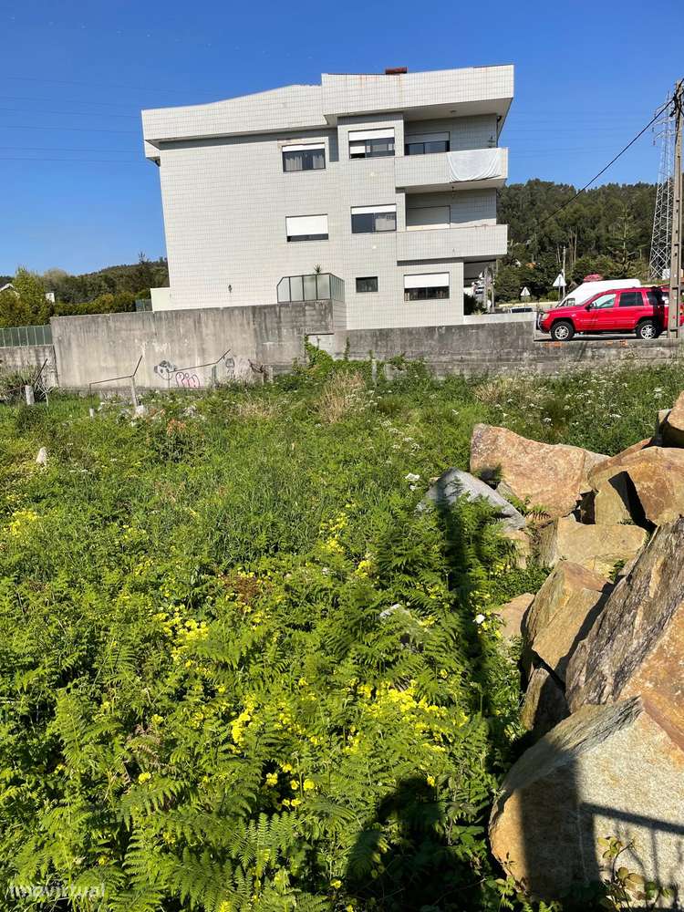 Moradia para restauro - Grande imagem: 3/8