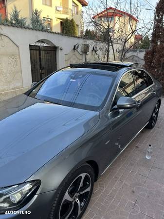 Mercedes-Benz E 220 d 4MATIC Aut. - 11