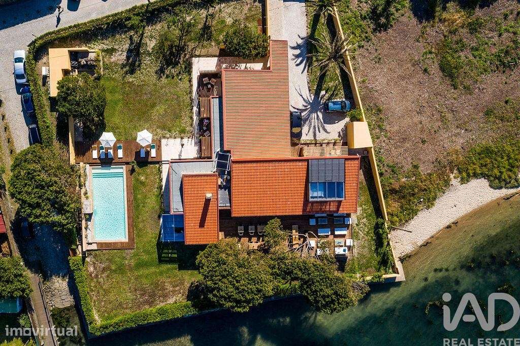 Moradia isolada T7 em Apúlia e Fão de 195 m2 - Grande imagem: 2/25