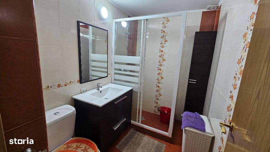 Apartament 2 camere decomandat 52 mp, central-Cetate-4