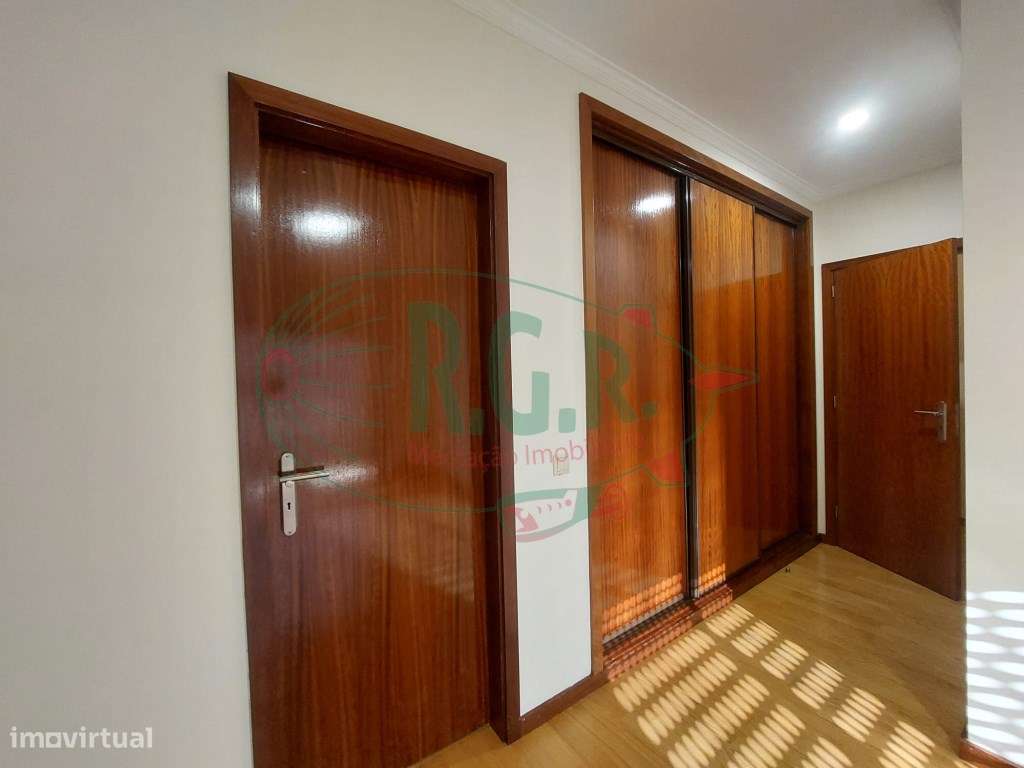 T2 PRONTO A HABITAR | Suite | Garagem Fechada-11