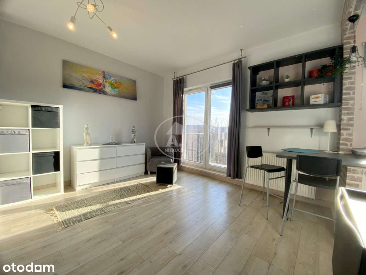 Kawalerka/ Wolna/ Ciche/2017r/Miejsce postojowe-0