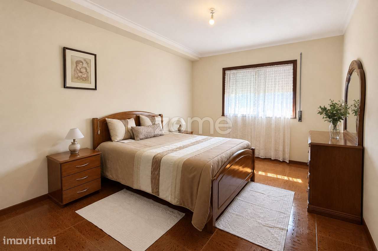Apartamento T3 no Centro de Salto (Montalegre)-10
