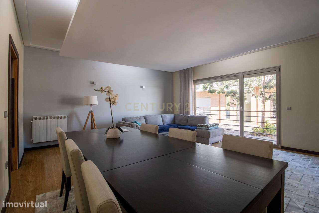 T3 com Terraço de 63 m² e Garagem de 70 m² | Comeira, Marinha Grande-1