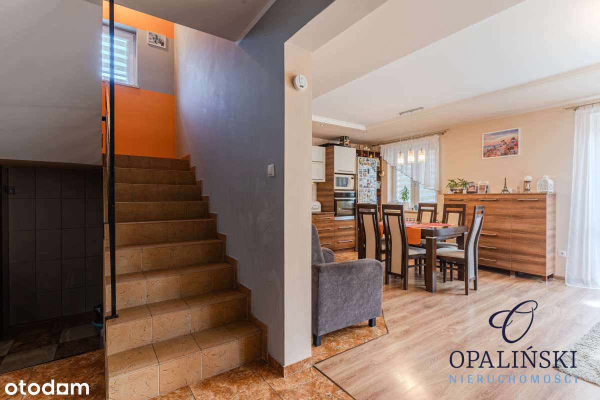 Dom z ogrodem i garażem umeblowany i wyposażony-15