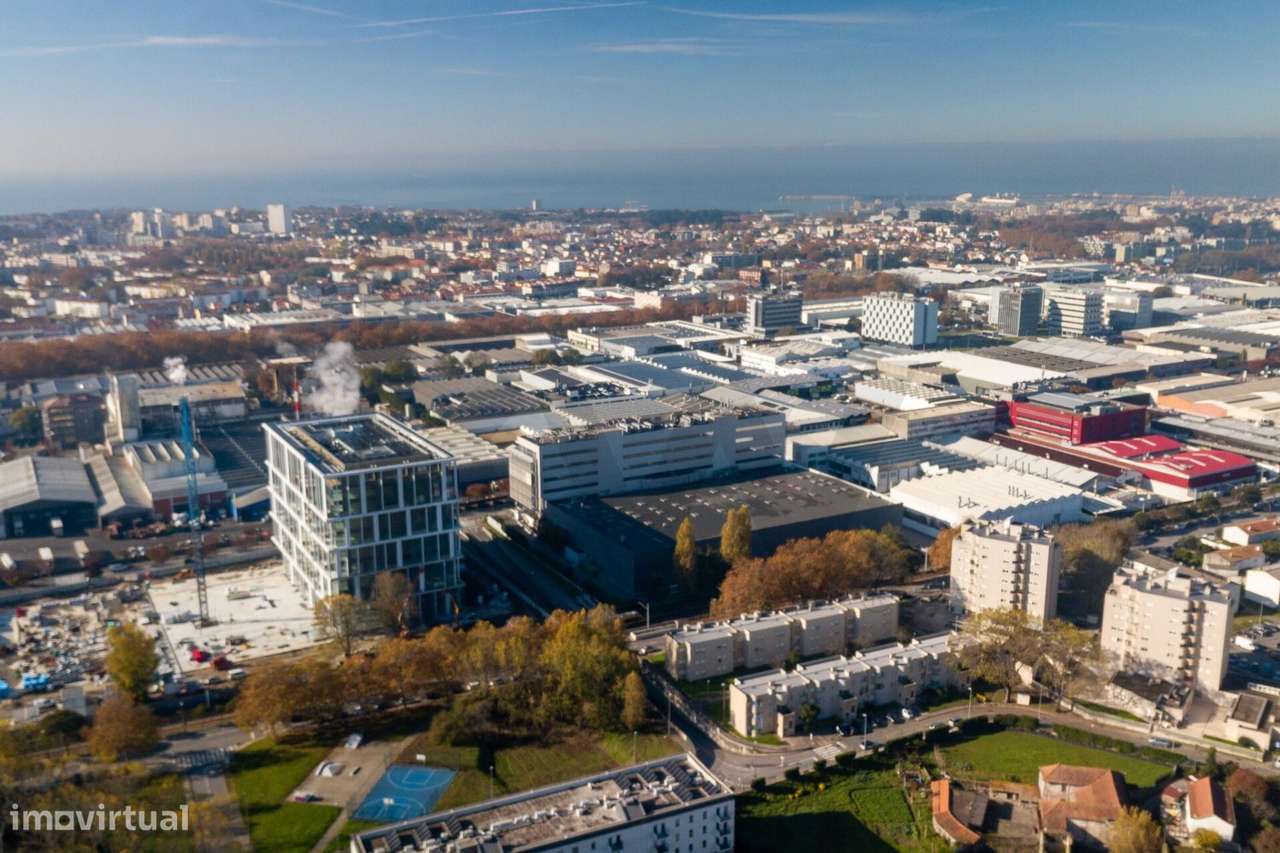 Terreno Urbano com 11.324,10 m2 para Investimento com PIP aprovado Ram - Grande imagem: 4/47