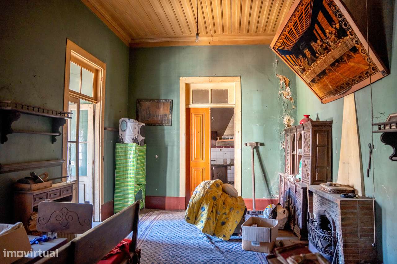 Imóvel com carácter e muito potencial de valorização.-18