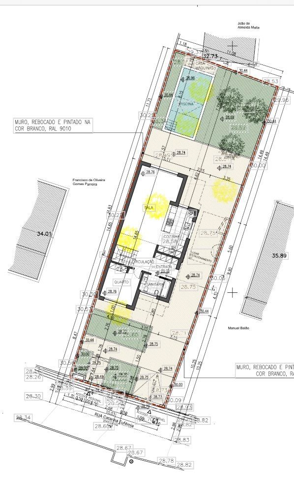 Moradia de 5 assoalhadas em construção.