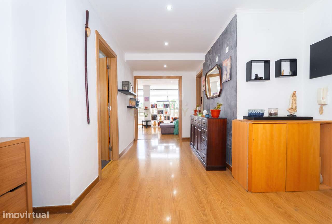 Apartamento T3 Renovado e Luminoso no Laranjeiro — Conforto, Espaço e - Grande imagem: 4/23