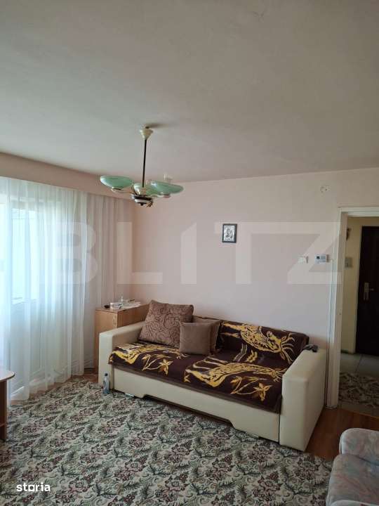 De vanzare – apartament spatios cu 3 camere, ideal pentru familie! - Imagine principală: 3/11