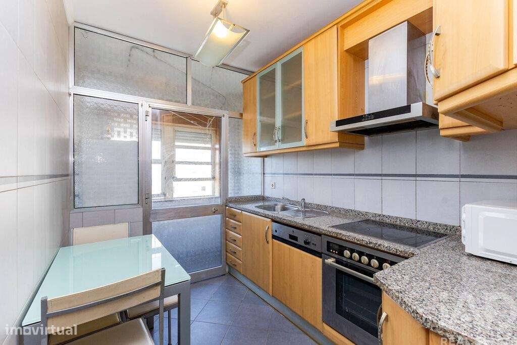 Apartamento T2 em Lordelo do Ouro e Massarelos de 85,5 m2 - Grande imagem: 4/18