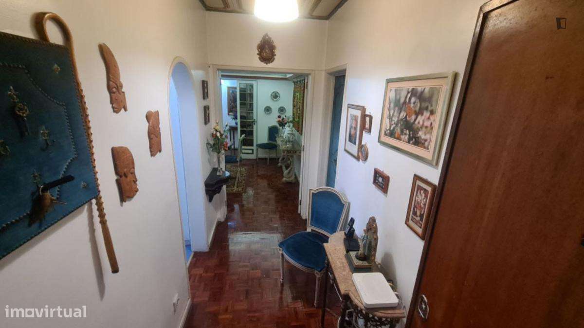 Quarto - localizado em Setubal - Grande imagem: 2/7
