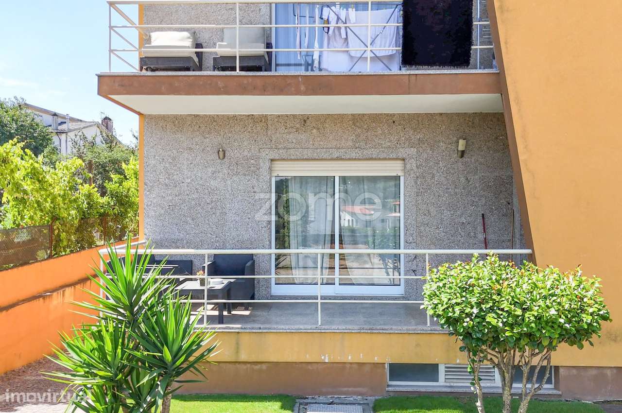 Apartamento T3 com terraço e lugar de garagem-28