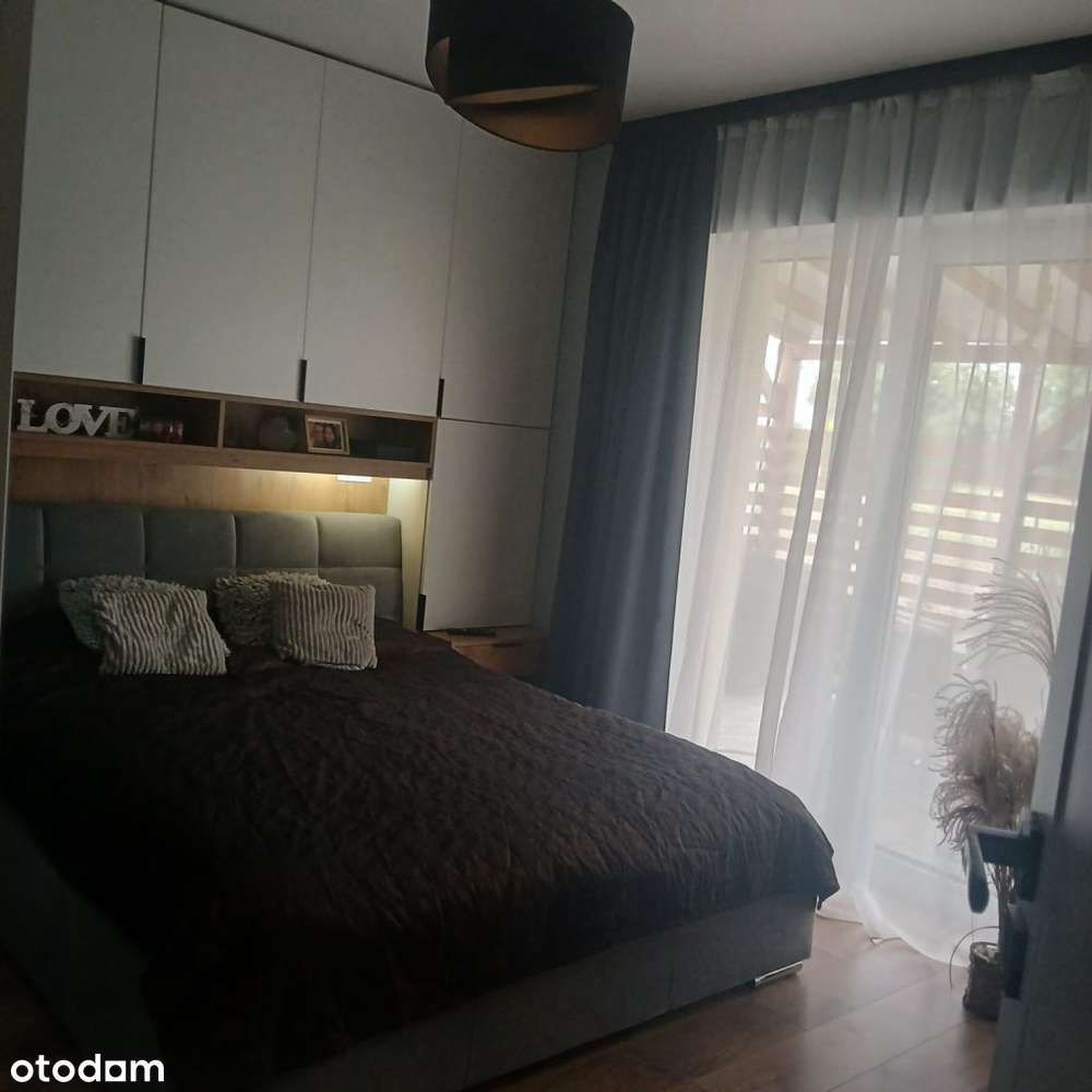 Dom Wolnostojący W Okolicy Lasu-5