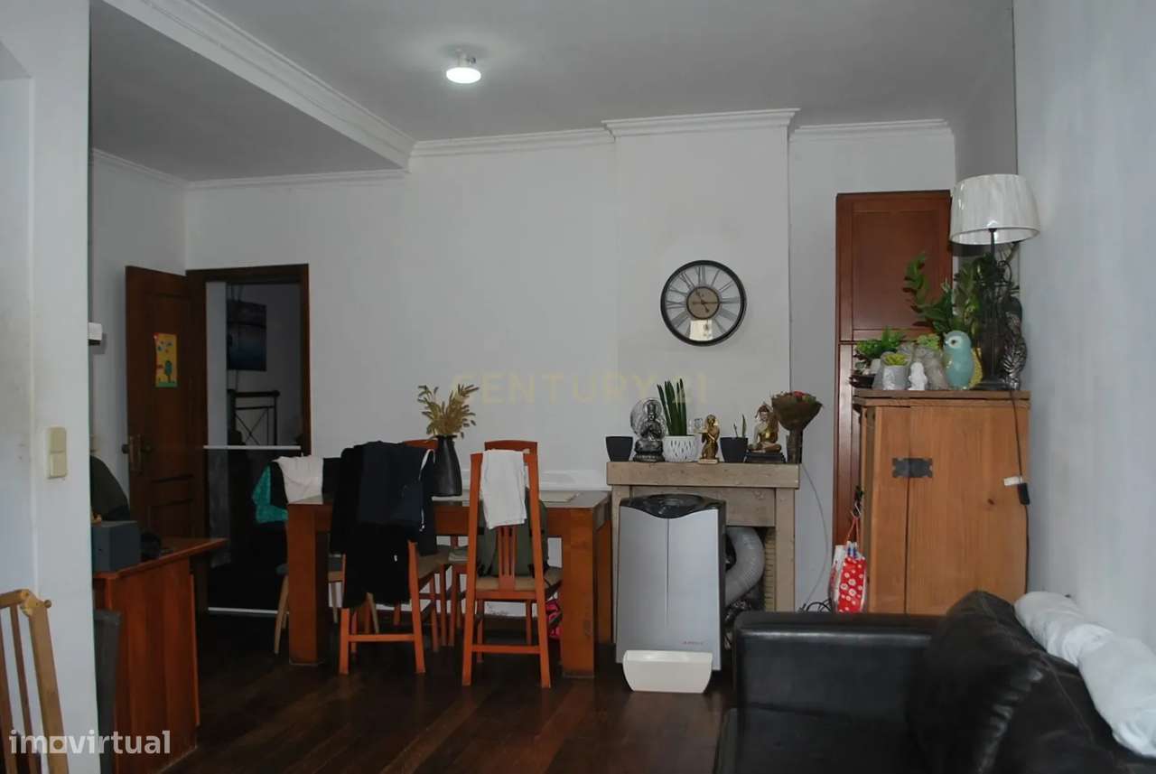 Moradia Geminada no Bairro Rosario em Almada - Grande imagem: 5/22