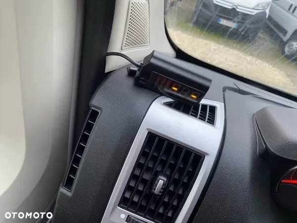 Fiat Ducato kontener z windą 2,3 150 KM klima - 30