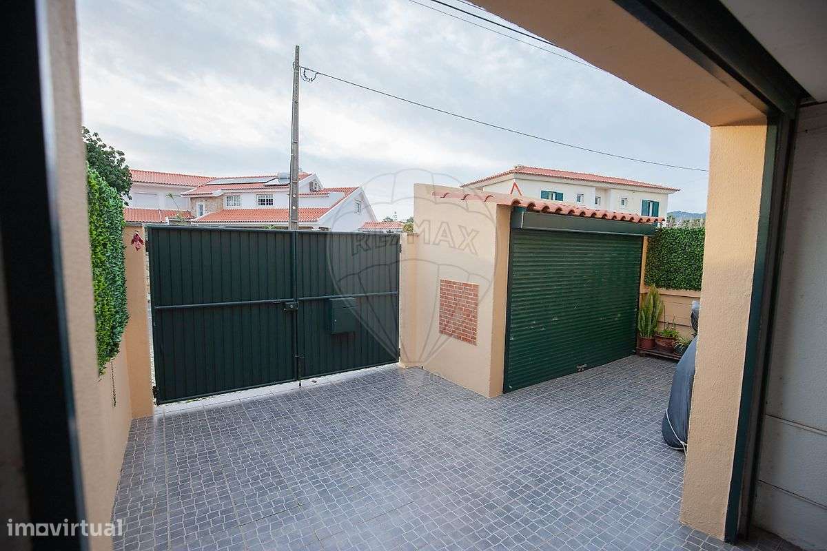 Moradia T4 para venda-45