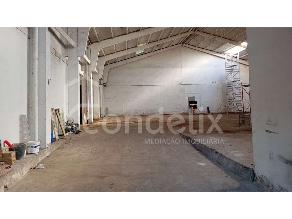 Armazén na zona industrial de Maceda - Grande imagem: 5/22
