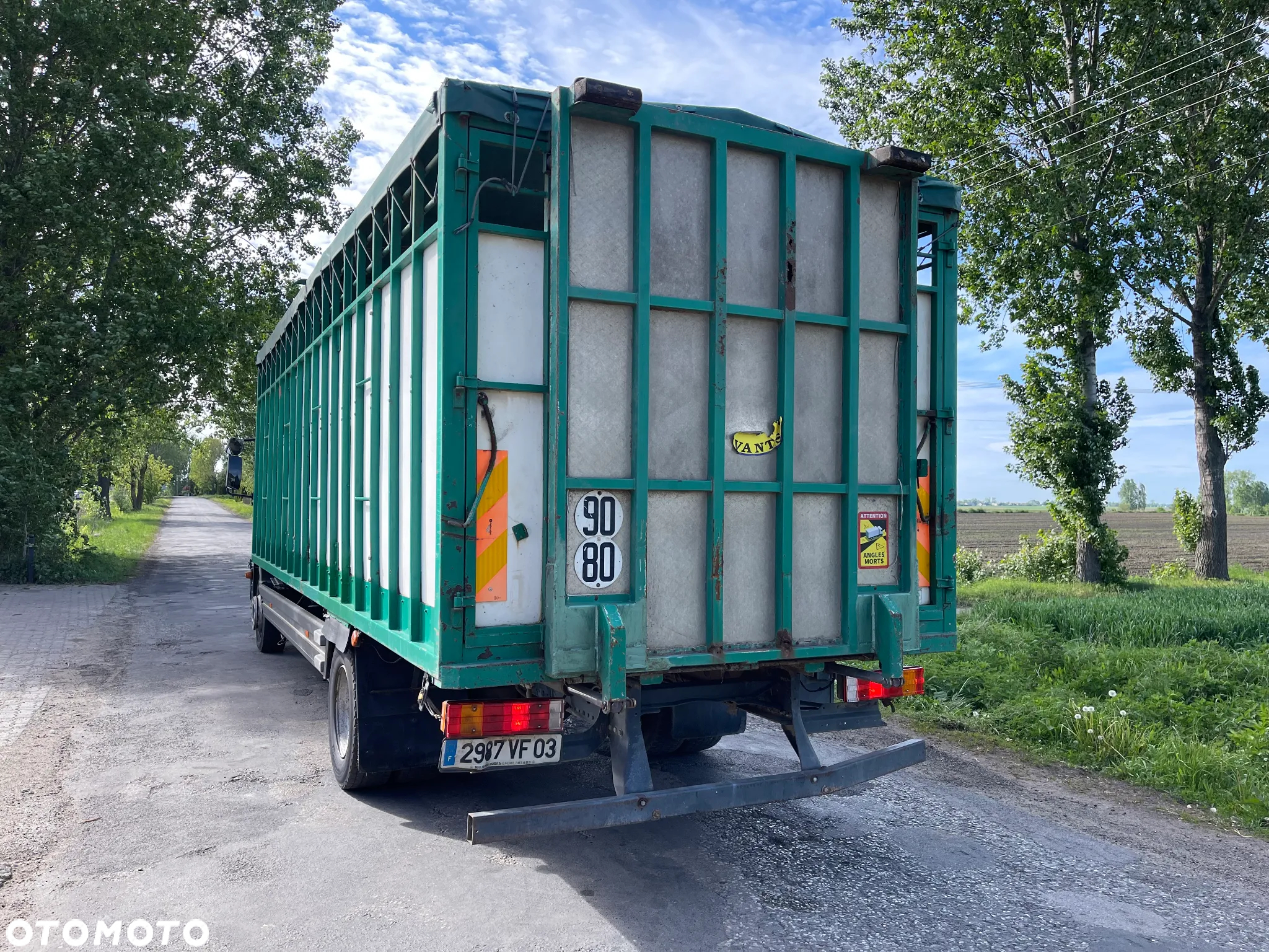 Mercedes-Benz Atego 1217 Rok 2001 Do przewozu zwierząt żywca bydła Stare tacho na tarczki - 24