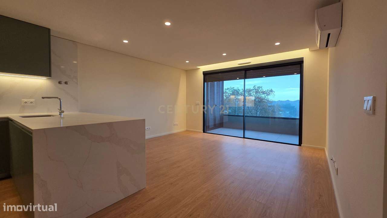 Apartamento T2 com Vista Panorâmica em Vila Nova de Gaia!-12