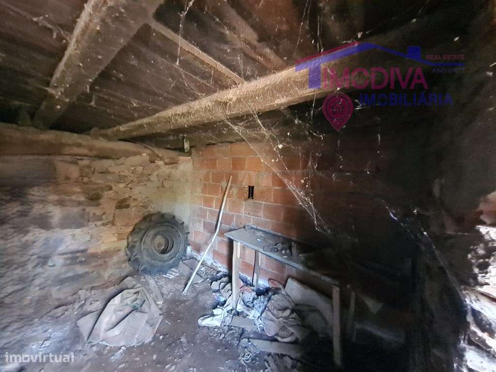 Casa de pedra T2 em Pedrogão Grande-13