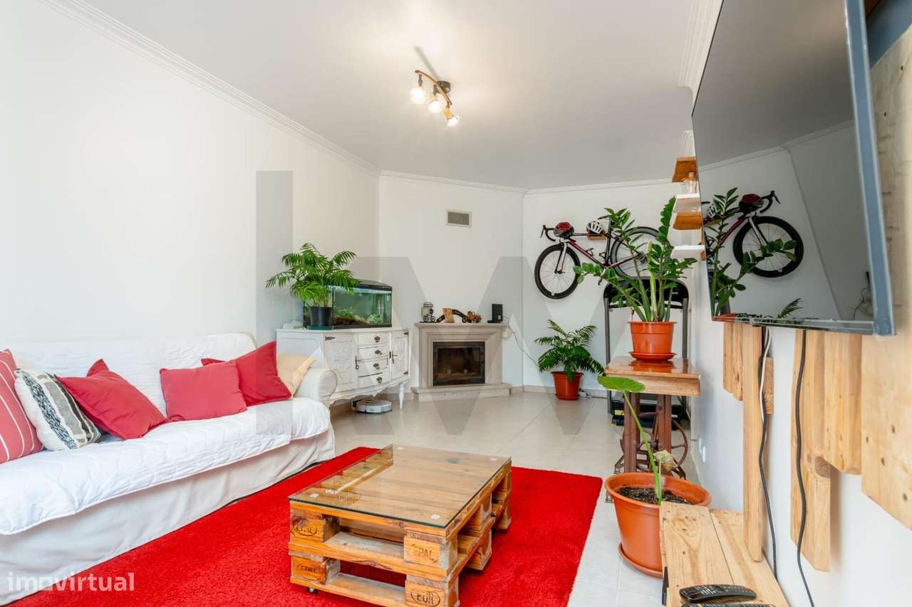 Apartamento T2 com elevador, varandas, arrecadação e Vista Fantástica-6