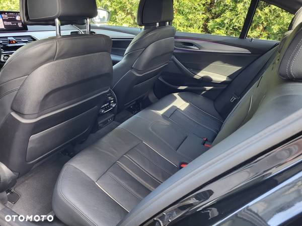BMW Seria 5 530d xDrive mHEV Luxury Line sport - 10