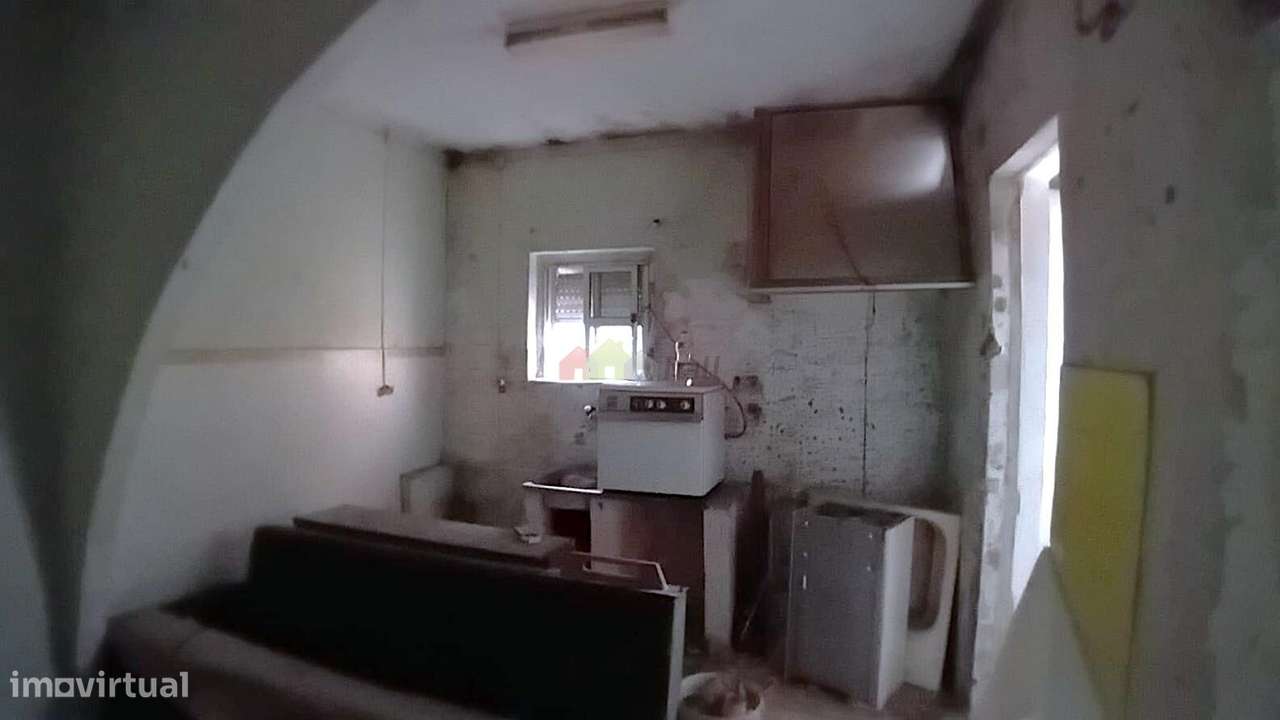 Moradia T4 térrea com anexos na Varzinha - Setúbal-16