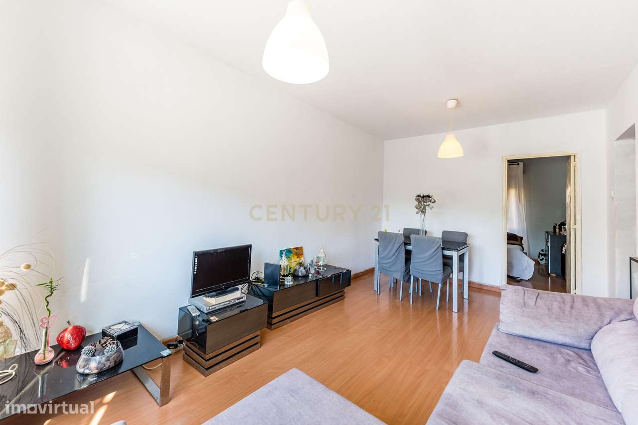 Apartamento T2 pronto a habitar Vialonga-4
