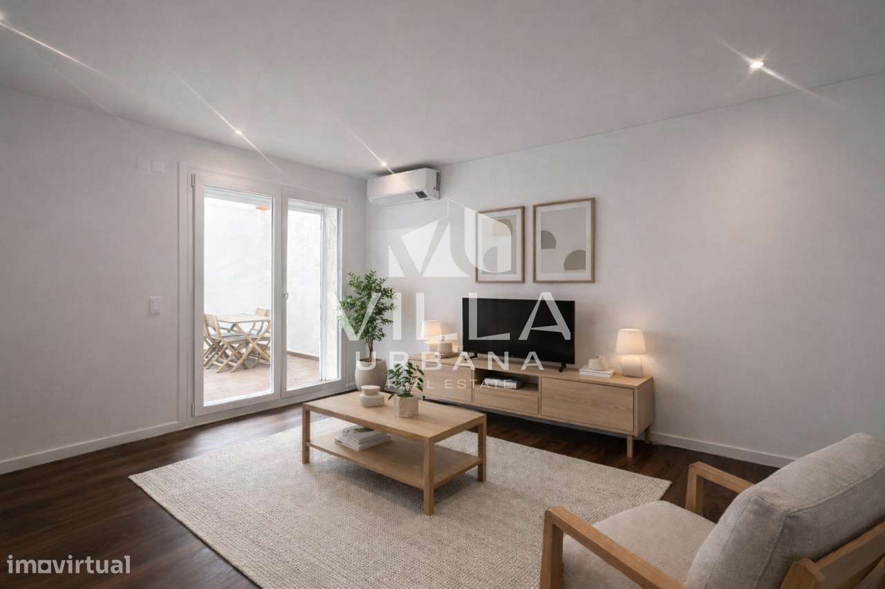 Apartamento T2 c/ Espaço Exterior localizado no Centro de Almada-8