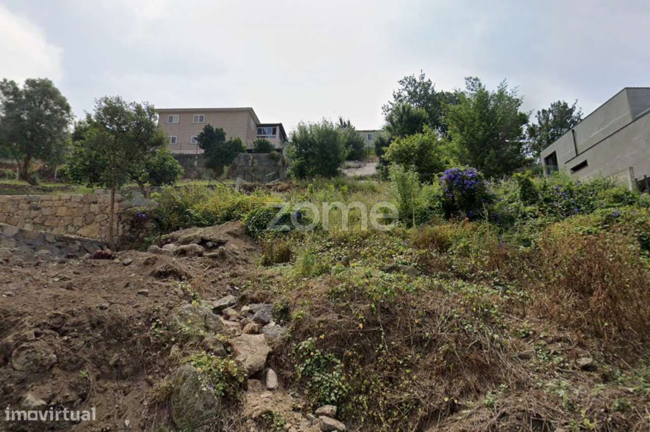 Terreno urbano Burgães - Grande imagem: 4/33