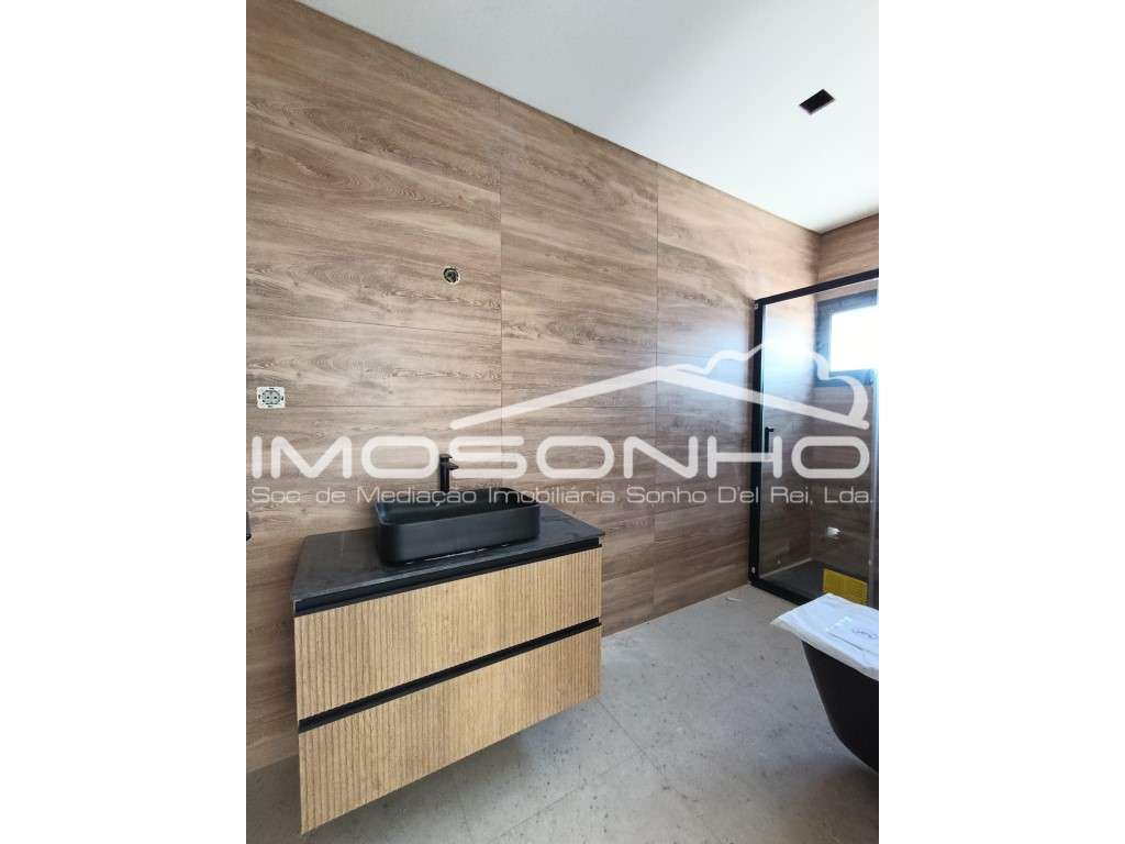 Moradia T3 Nova | Design Moderno | Eficiência A+ | Jardim, Garagem ...-16