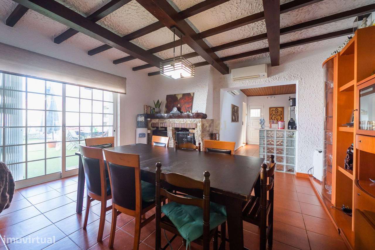 Moradia T4 com piscina-51