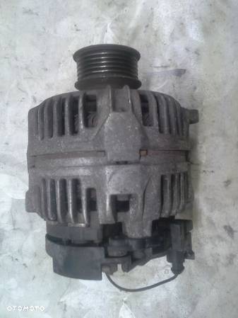 Audi Seat Skoda Volkswagen 2.0 benzyna alternator 90A  028903028D - 1